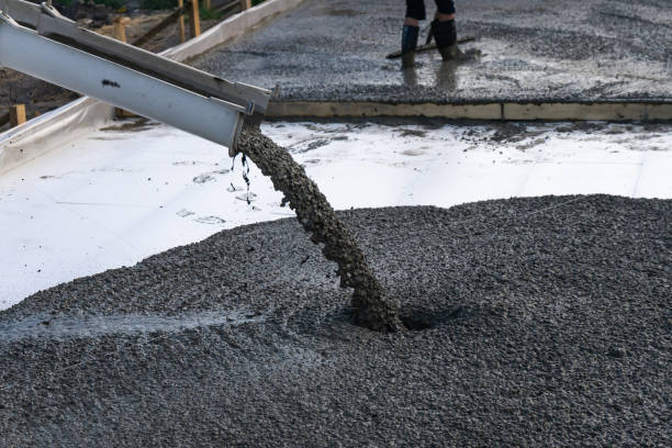 Best Custom Concrete Contractor  in Riverdale, CA